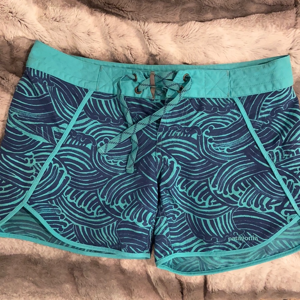 Patagonia swim shorts size 2!!
